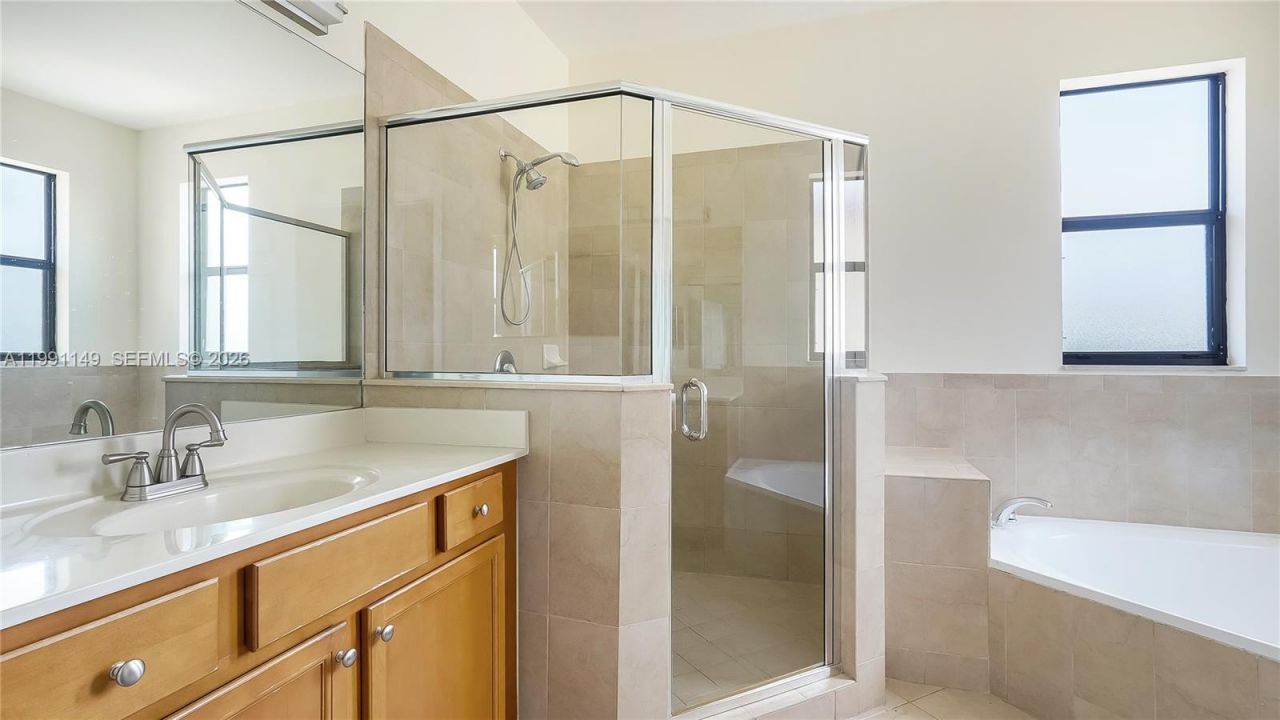 8841 W 34th Ct, Hialeah, FL 33018 Photo