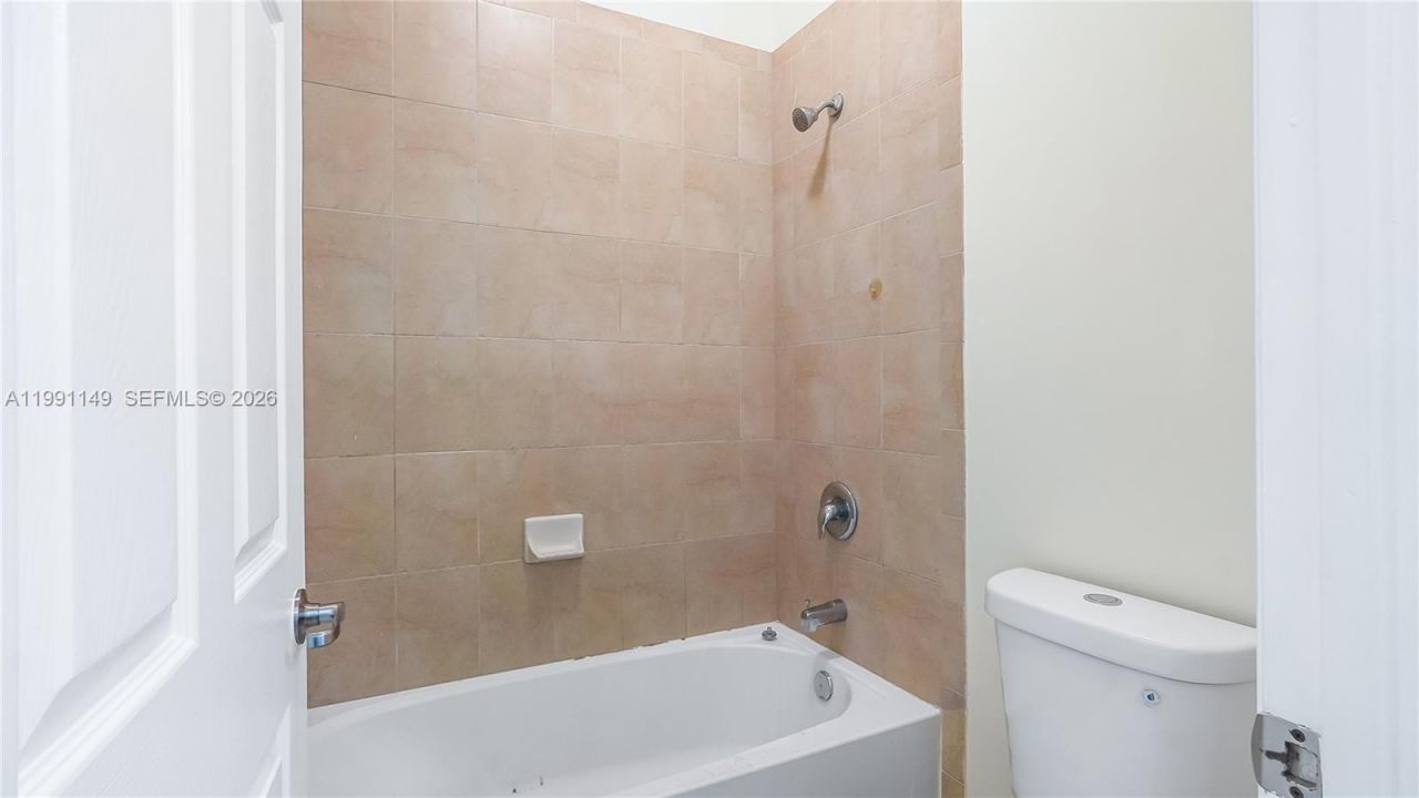 8841 W 34th Ct, Hialeah, FL 33018 Photo