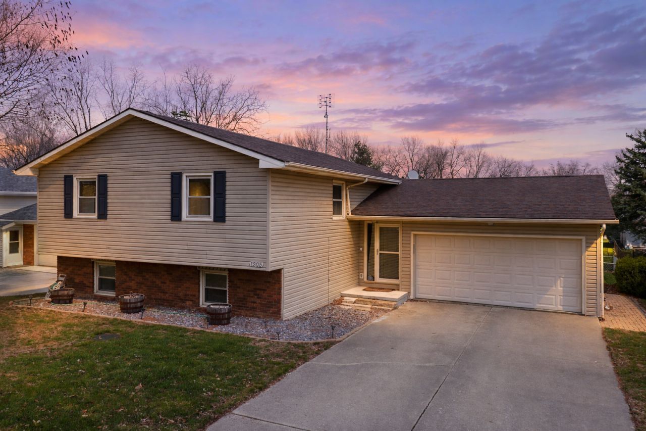1305 Nicki Drive, Bloomington, IL 61704 Main Photo