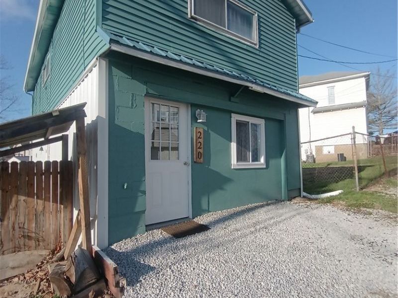 220 Market Street, Belmont, OH 43718 Photo 3