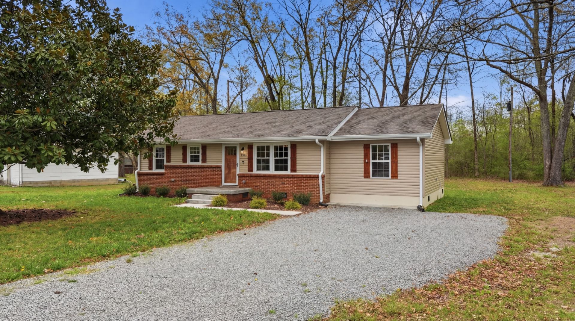 606 Rickenbacker Dr, Tullahoma, TN 37388 Main Photo