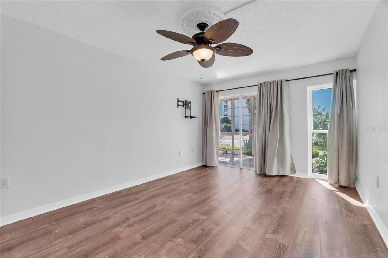 4902 38th Way S, Unit 109, Saint Petersburg, FL 33711 Photo