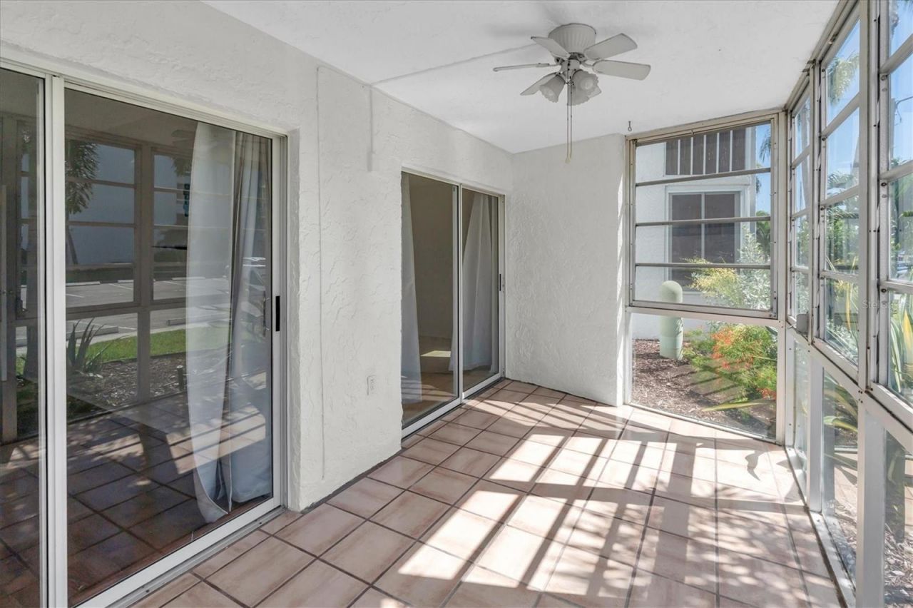 4902 38th Way S, Unit 109, Saint Petersburg, FL 33711 Photo