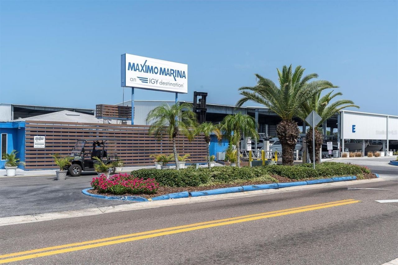 4902 38th Way S, Unit 109, Saint Petersburg, FL 33711 Photo