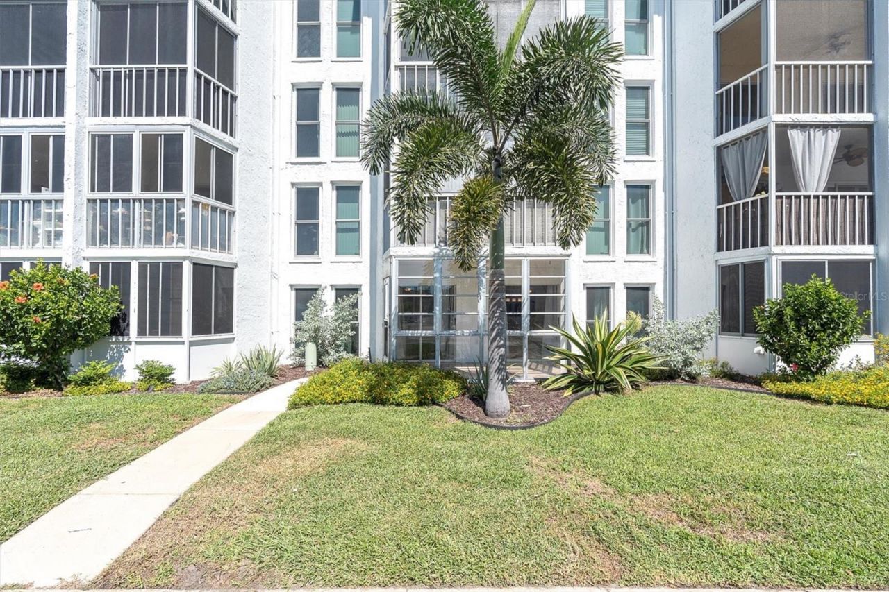 4902 38th Way S, Unit 109, Saint Petersburg, FL 33711 Photo