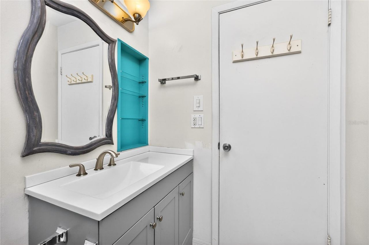 3972 Overlook Bend , Unit 28, Sarasota, FL 34232 Photo