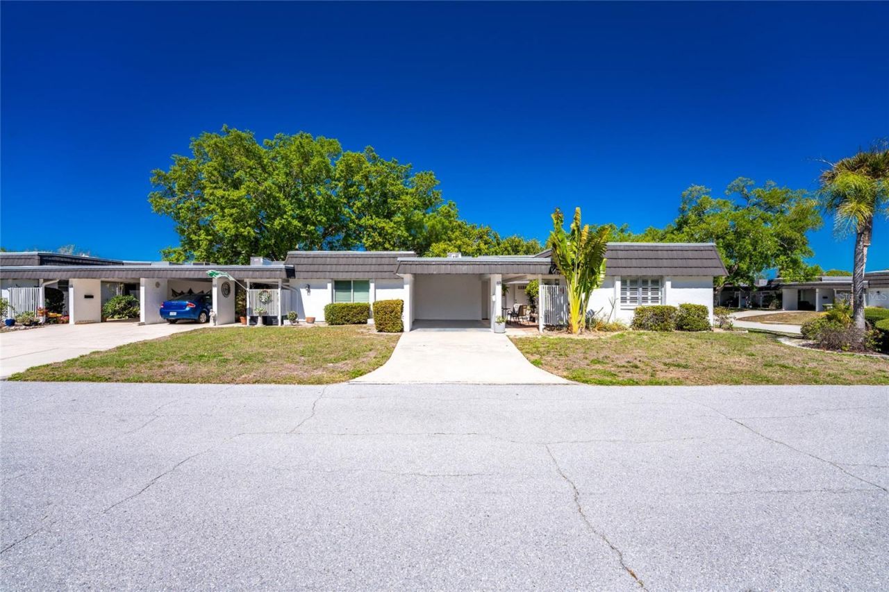 3972 Overlook Bend , Unit 28, Sarasota, FL 34232 Photo