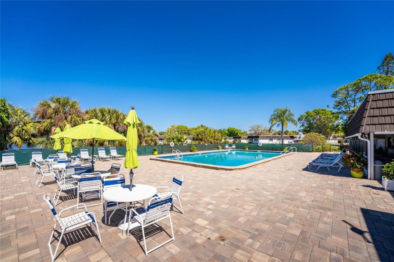 3972 Overlook Bend , Unit 28, Sarasota, FL 34232 Photo