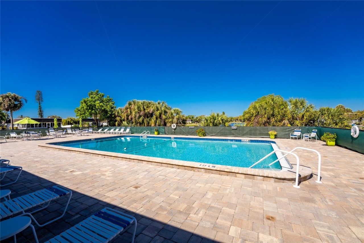 3972 Overlook Bend , Unit 28, Sarasota, FL 34232 Photo