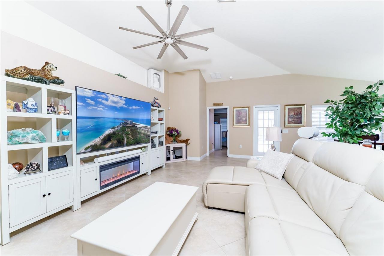 10931 Standing Stone Drive, Wimauma, FL 33598 Photo