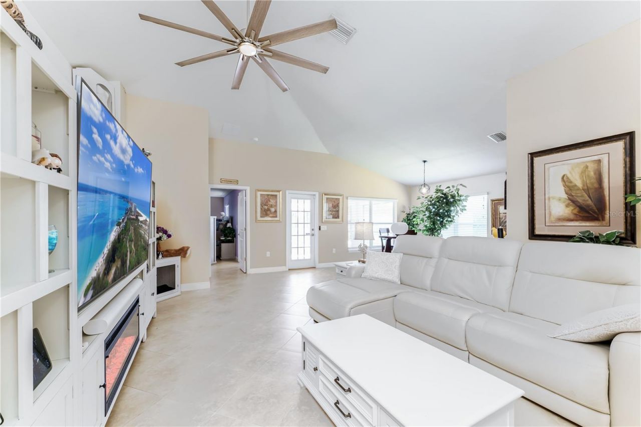 10931 Standing Stone Drive, Wimauma, FL 33598 Photo