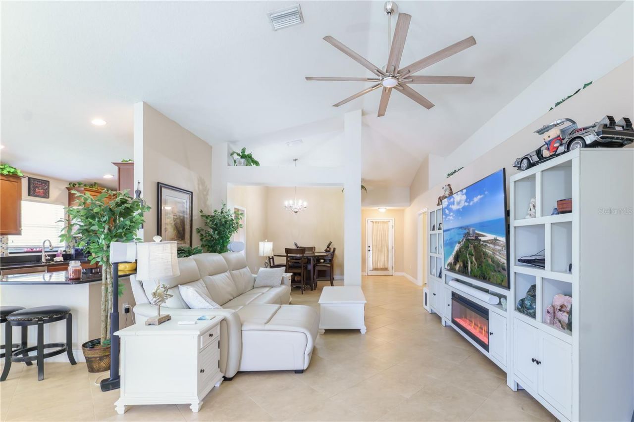 10931 Standing Stone Drive, Wimauma, FL 33598 Photo