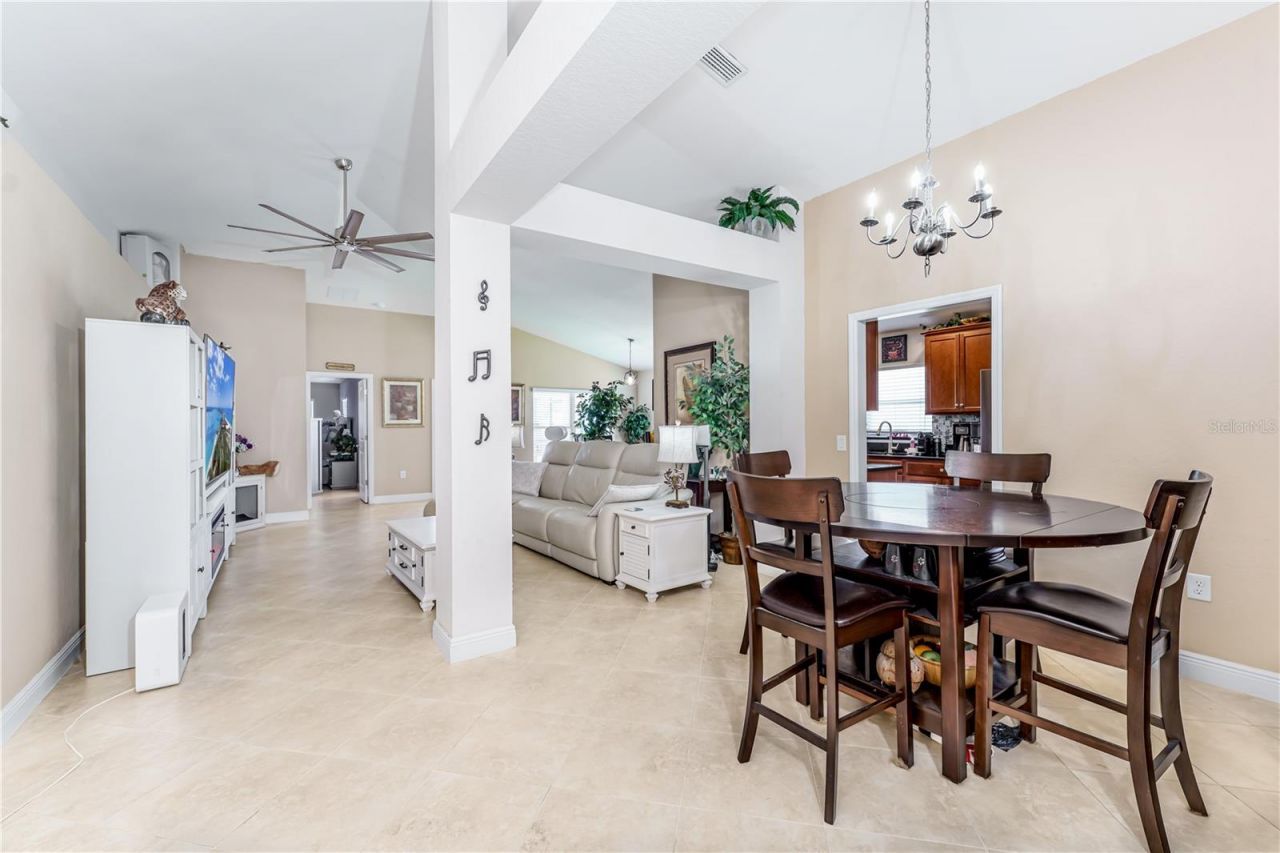 10931 Standing Stone Drive, Wimauma, FL 33598 Photo