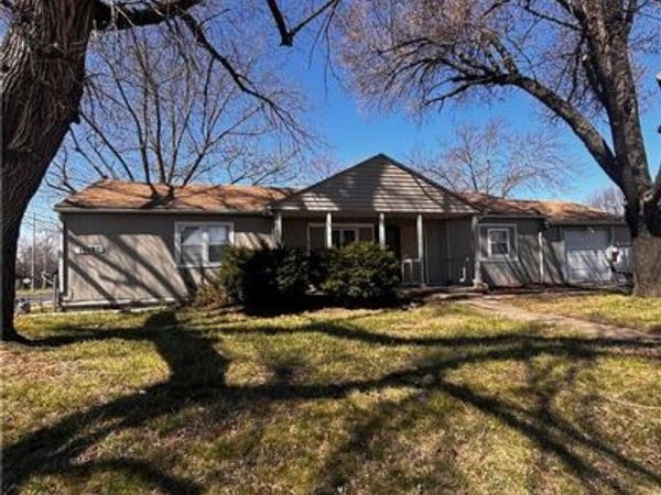 15090 WALMER Street, Overland Park, KS 66223