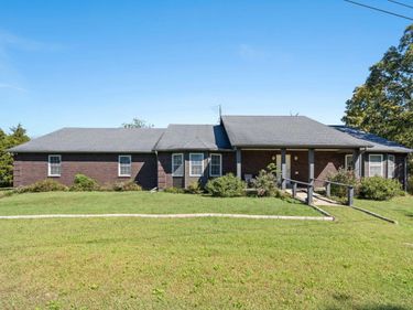300 Charlie Pile Road, Guston, KY 40142