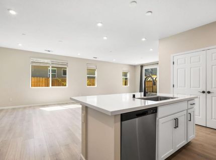 8250 Courage Dr, Sacramento, CA 95829 Photo