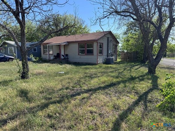 402 4th Street , Copperas Cove, TX 76522