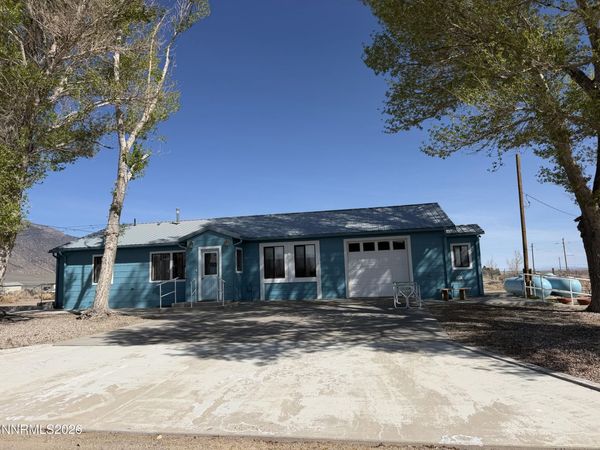 100 Larson Boulevard, Round Mountain, NV 89045