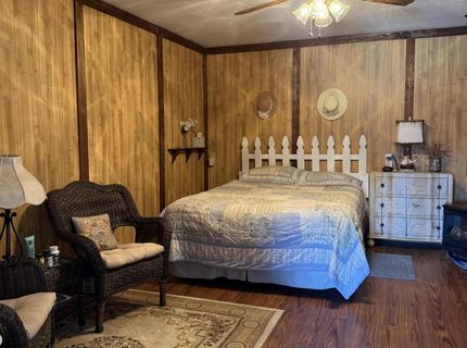100 Larson Boulevard, Round Mountain, NV 89045 Photo
