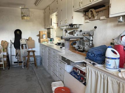 100 Larson Boulevard, Round Mountain, NV 89045 Photo