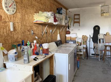 100 Larson Boulevard, Round Mountain, NV 89045 Photo