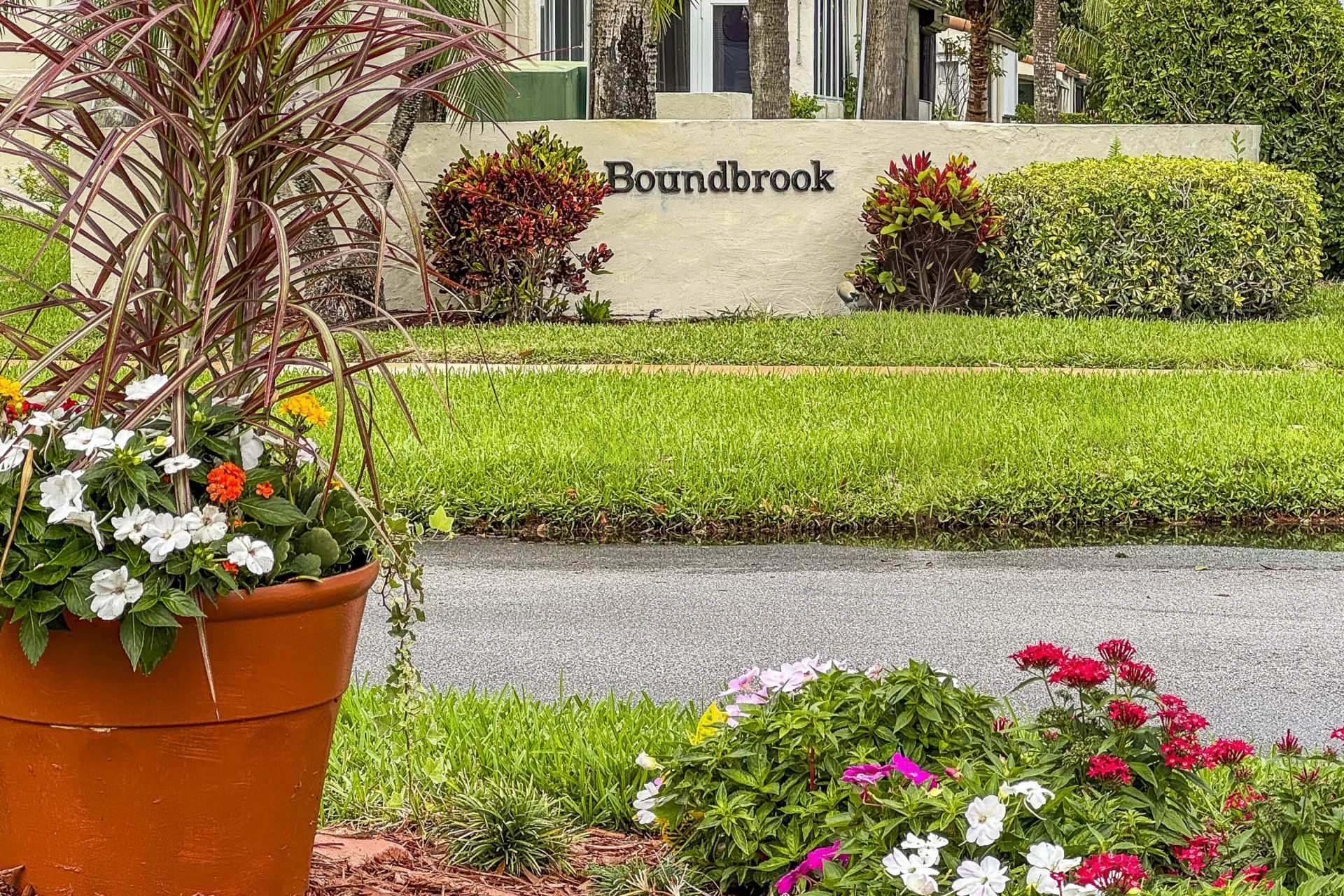 2528 Boundbrook Drive S, Unit 205, West Palm Beach, FL 33406 Photo