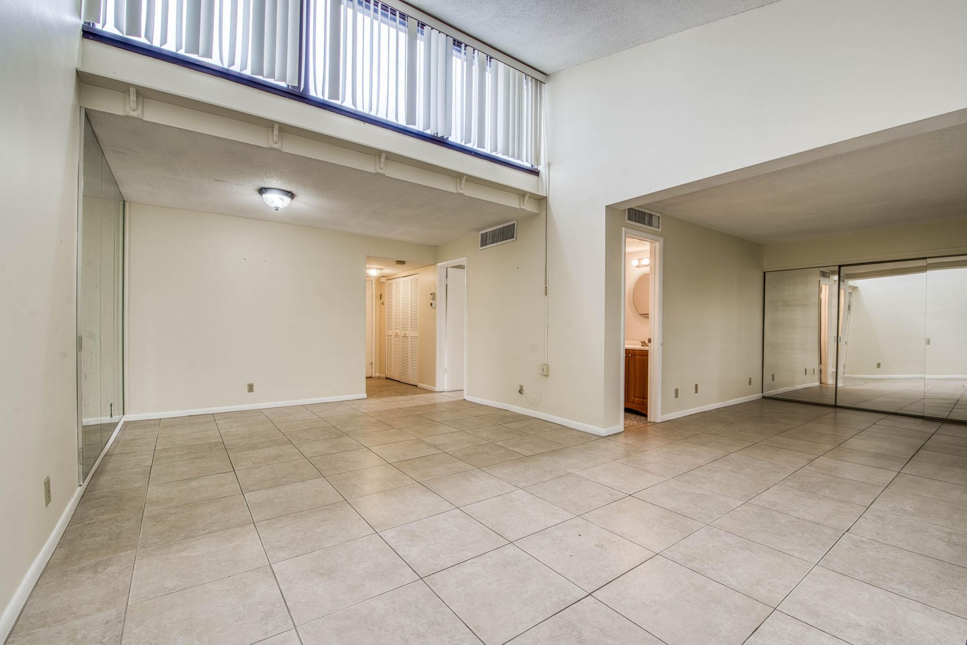 2528 Boundbrook Drive S, Unit 205, West Palm Beach, FL 33406 Photo