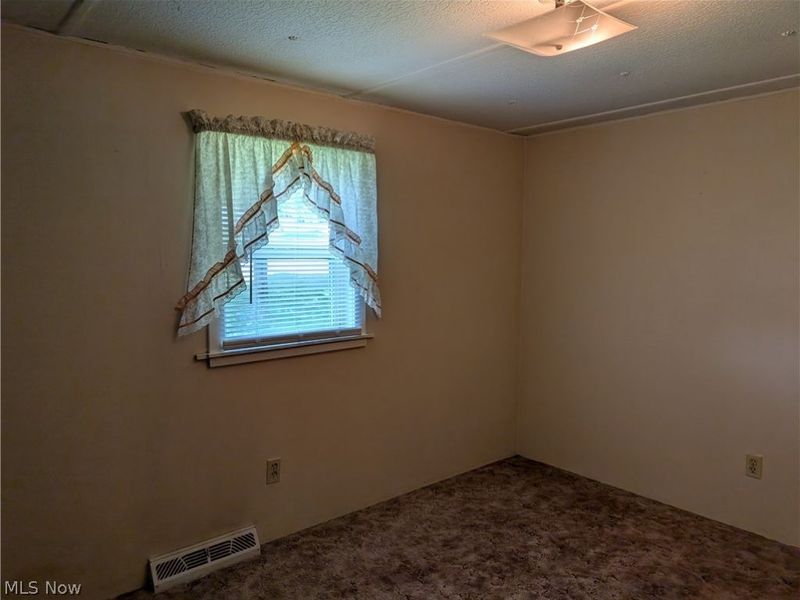 45804 Yeager Drive, East Liverpool, OH 43920 Photo 5