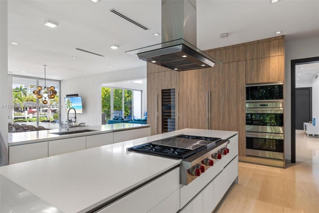 410 Golden Beach Dr , Golden Beach, FL 33160 Photo