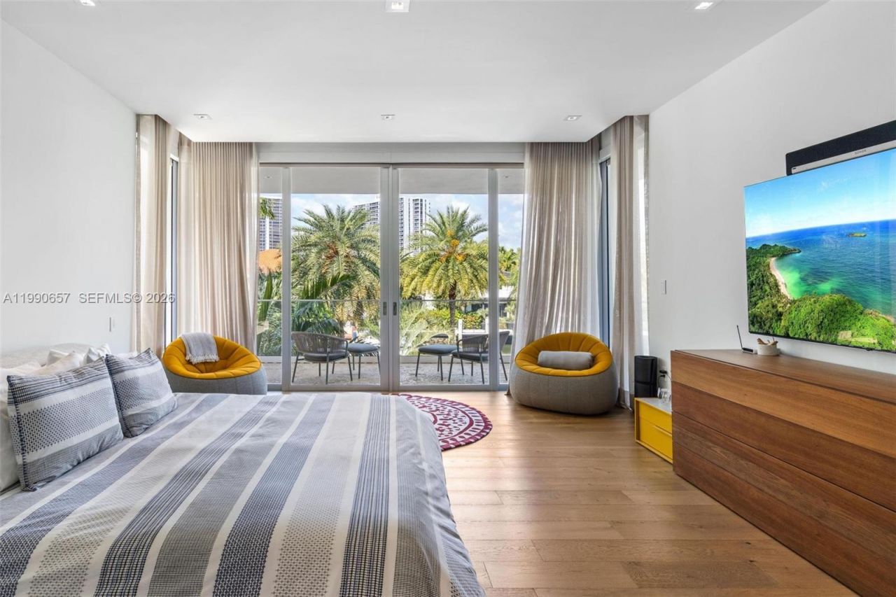 410 Golden Beach Dr , Golden Beach, FL 33160 Photo