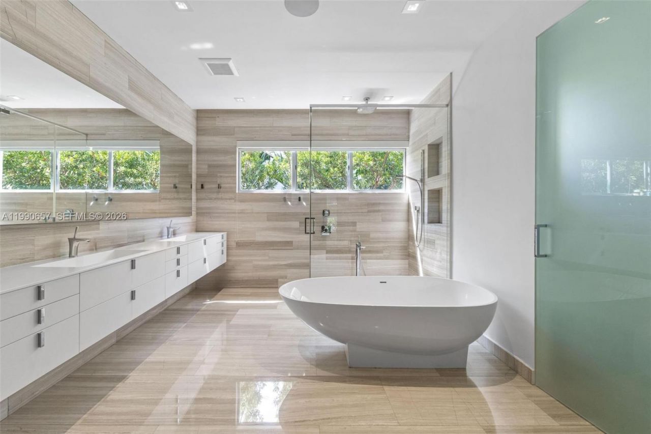 410 Golden Beach Dr , Golden Beach, FL 33160 Photo