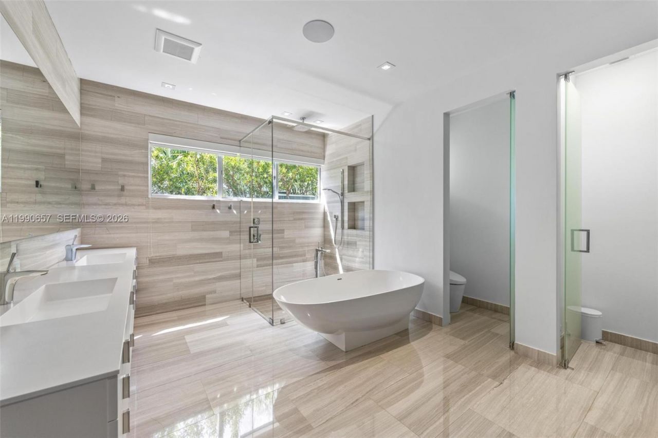 410 Golden Beach Dr , Golden Beach, FL 33160 Photo