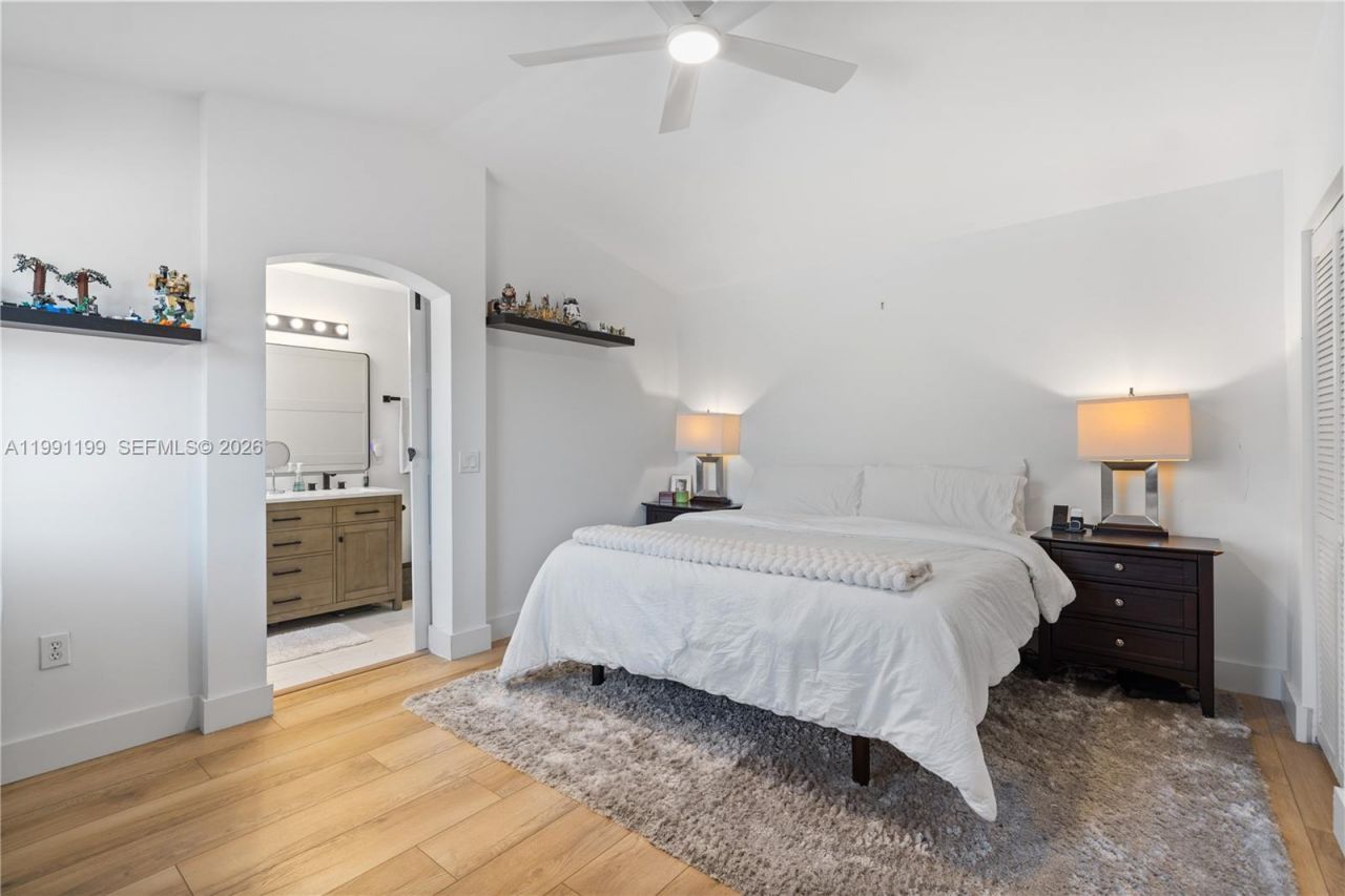 1120 Canella Ln , Unit 1120, Hollywood, FL 33019 Photo