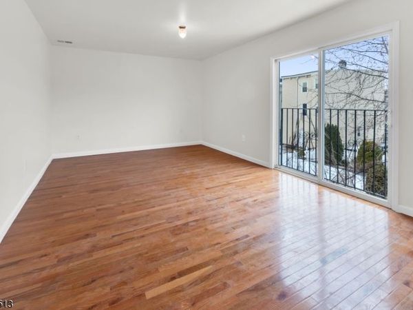 58 1St St, Unit 2, Newark, NJ 07107