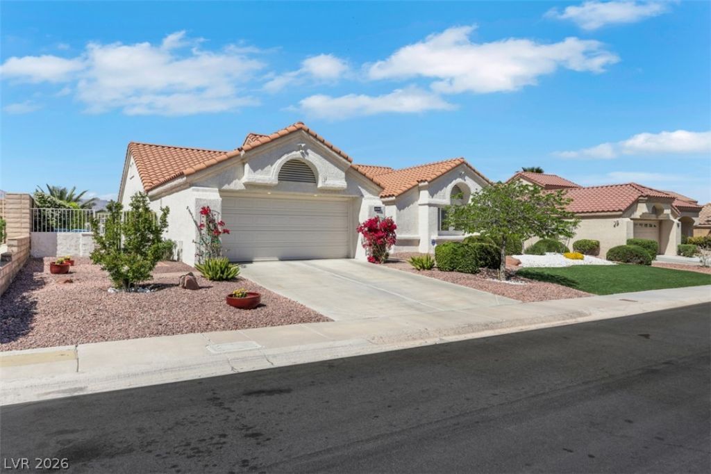 2921 Golf Links Drive, Las Vegas, NV 89134 Main Photo