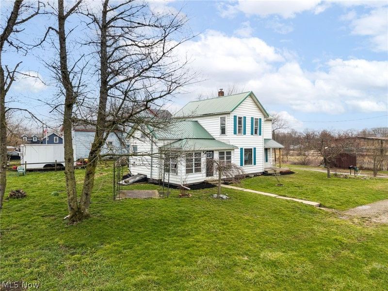 153 Schaff Alley, Creston, OH 44217 Photo 5