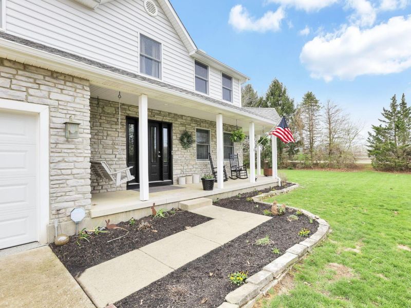 18 Zellers Lane SW, Etna, OH 43062 Photo 4