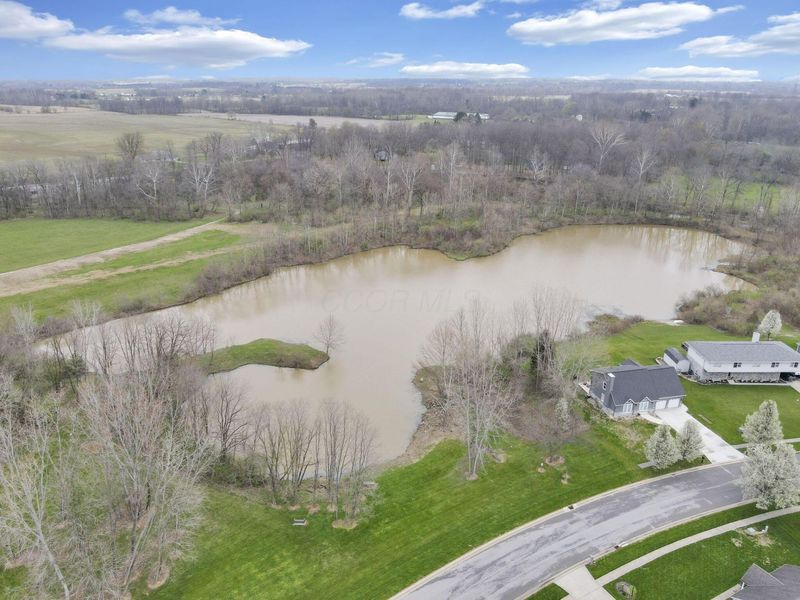 18 Zellers Lane SW, Etna, OH 43062 Photo 95