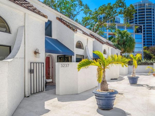 3237 Mary St, Unit 6, Miami, FL 33133