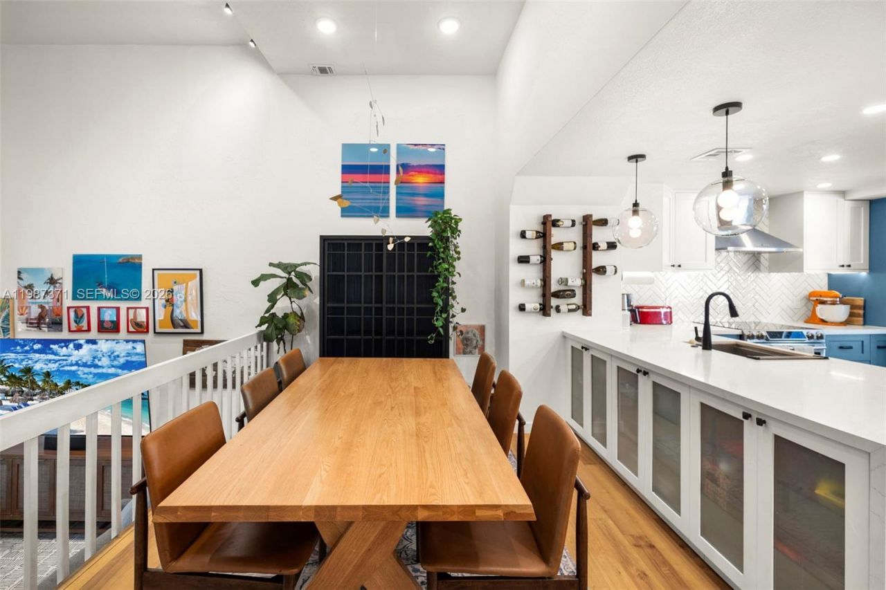 3237 Mary St, Unit 6, Miami, FL 33133 Photo