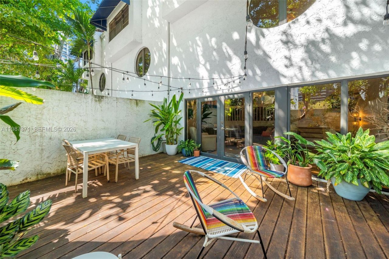 3237 Mary St, Unit 6, Miami, FL 33133 Photo