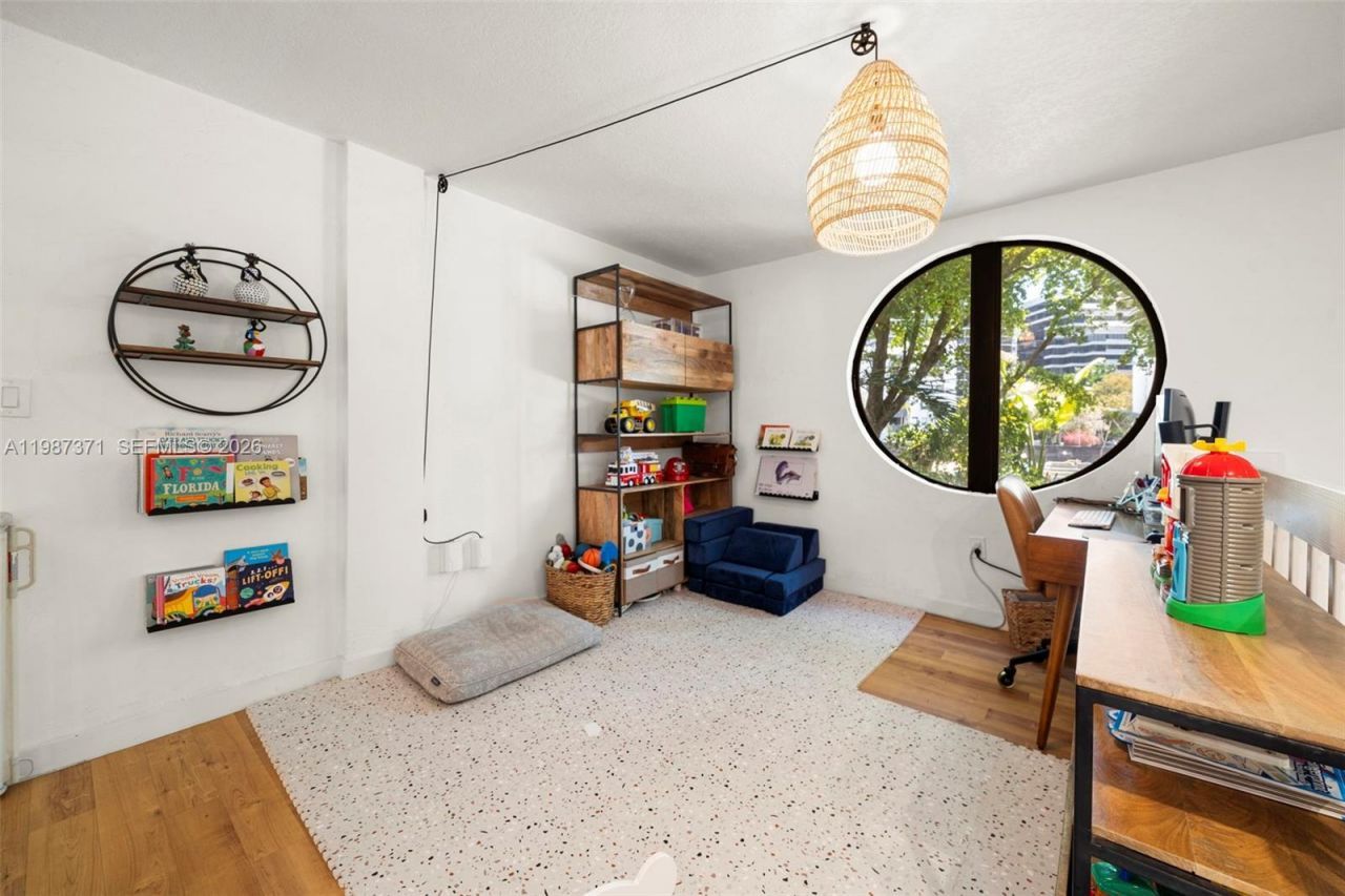 3237 Mary St, Unit 6, Miami, FL 33133 Photo