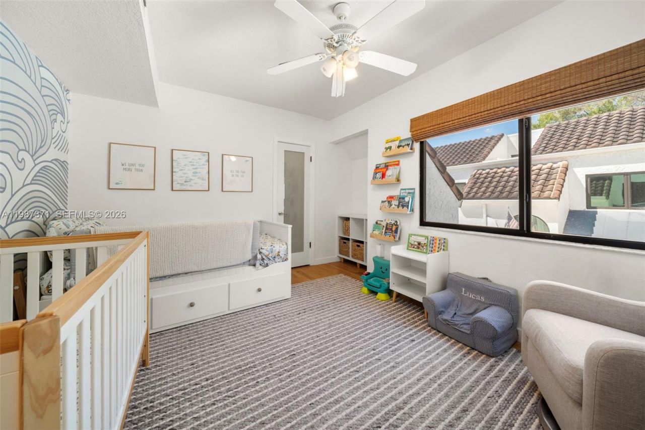 3237 Mary St, Unit 6, Miami, FL 33133 Photo