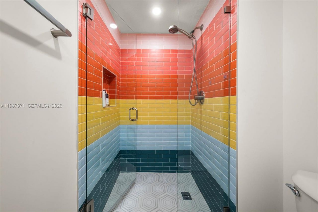 3237 Mary St, Unit 6, Miami, FL 33133 Photo