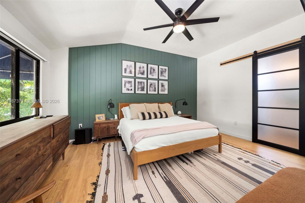 3237 Mary St, Unit 6, Miami, FL 33133 Photo