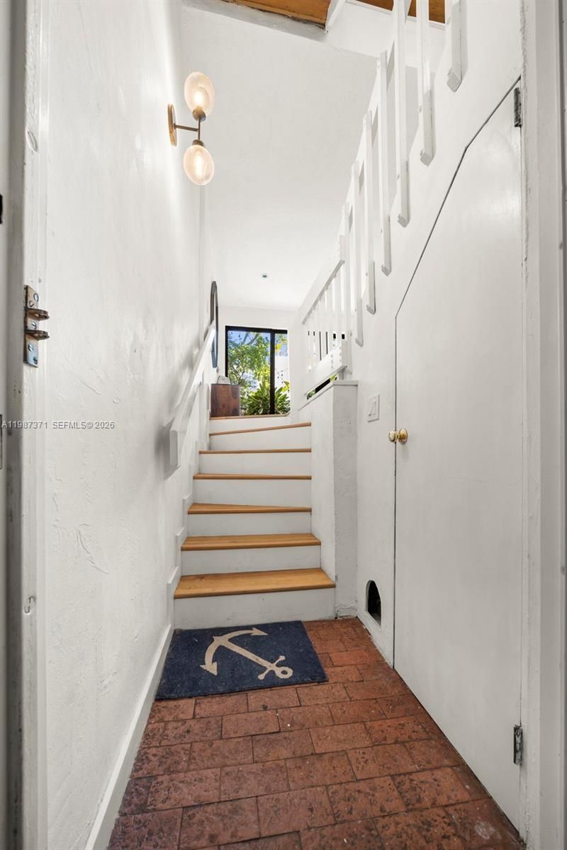 3237 Mary St, Unit 6, Miami, FL 33133 Photo