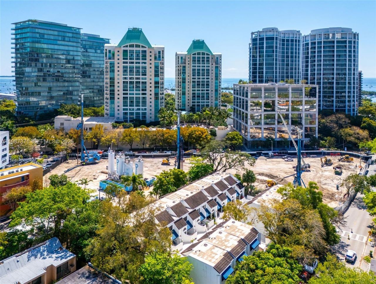 3237 Mary St, Unit 6, Miami, FL 33133 Photo