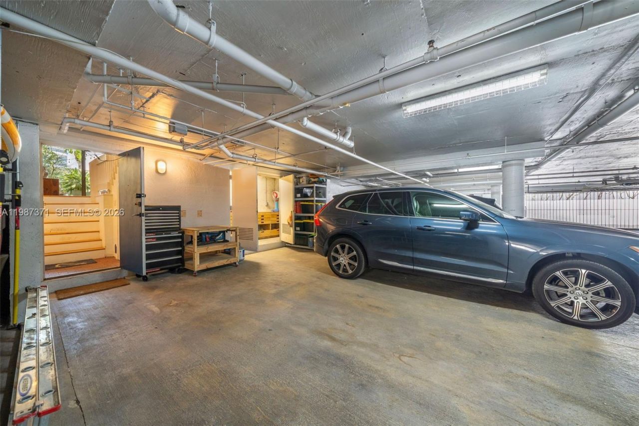 3237 Mary St, Unit 6, Miami, FL 33133 Photo