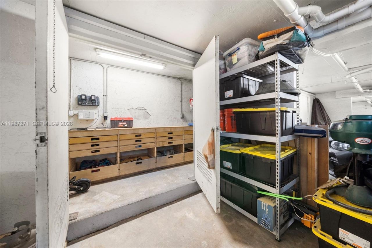 3237 Mary St, Unit 6, Miami, FL 33133 Photo