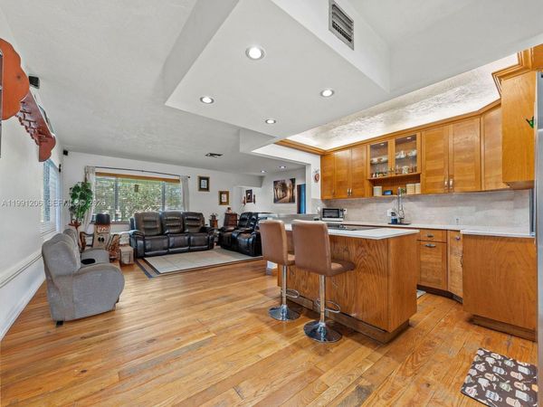 1866 NW 8th Ter , Homestead, FL 33030